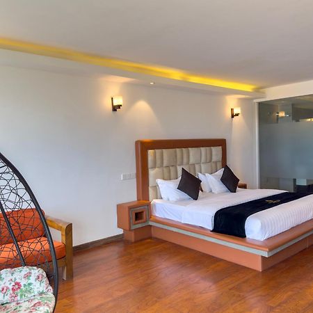 Mazarine Surf Suites Hiriketiya Dickwella Exterior foto