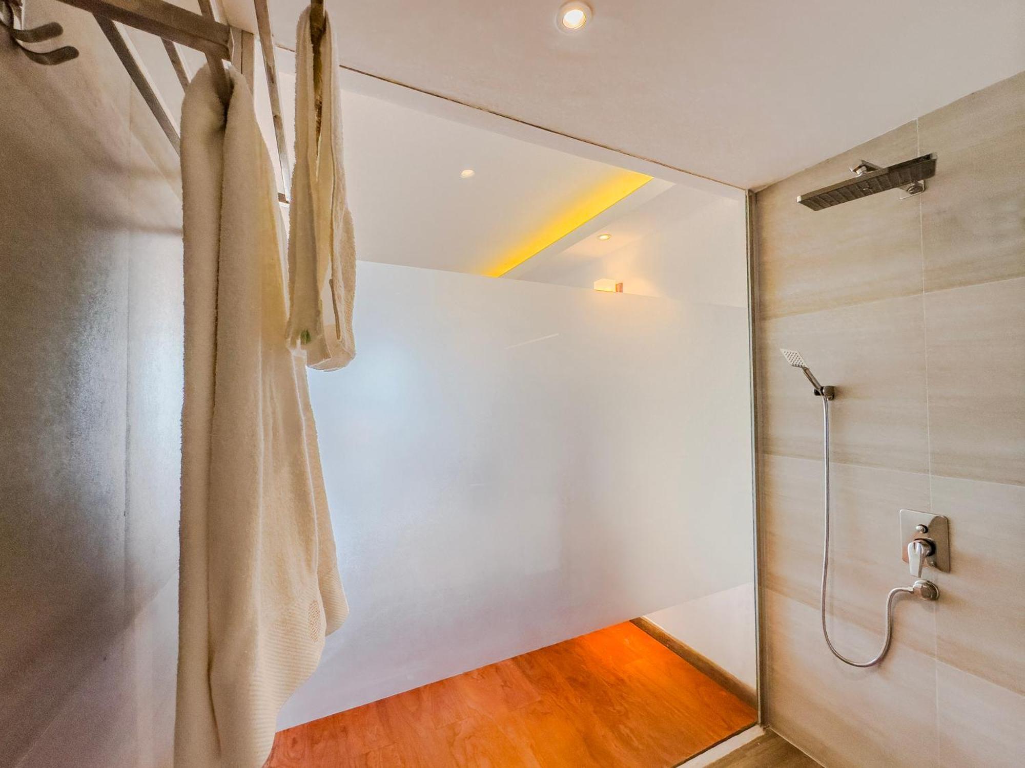 Mazarine Surf Suites Hiriketiya Dickwella Exterior foto